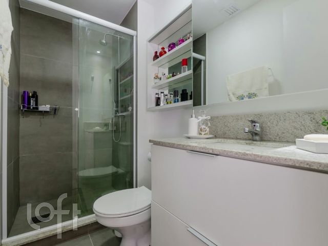 Apartamento com 64m², 2 dormitórios, 1 suíte, 1 vaga, São João em Porto Alegre