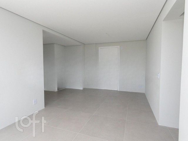 Apartamento com 84m², 3 dormitórios, 1 suíte, 4 vagas, Jardim Europa em Porto Alegre