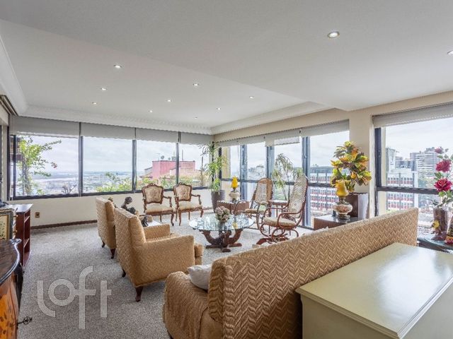 Apartamento com 273m², 3 dormitórios, 1 suíte, 2 vagas, Independência em Porto Alegre