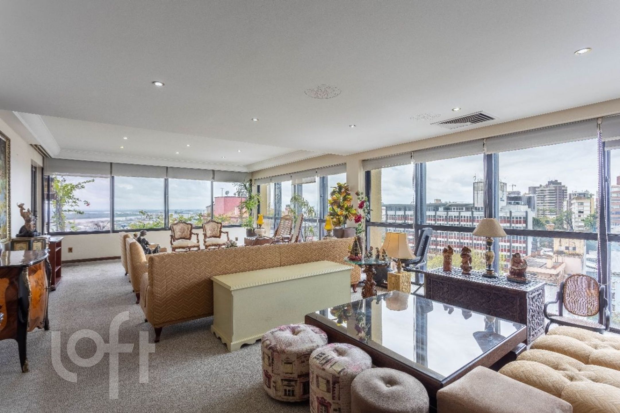 Apartamento com 273m², 3 dormitórios, 1 suíte, 2 vagas, Independência em Porto Alegre