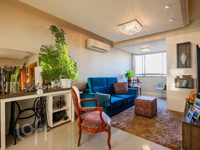 Apartamento com 96m², 3 dormitórios, 1 suíte, 2 vagas, Chácara das Pedras em Porto Alegre