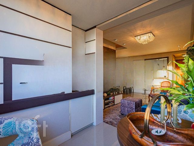 Apartamento com 96m², 3 dormitórios, 1 suíte, 2 vagas, Chácara das Pedras em Porto Alegre