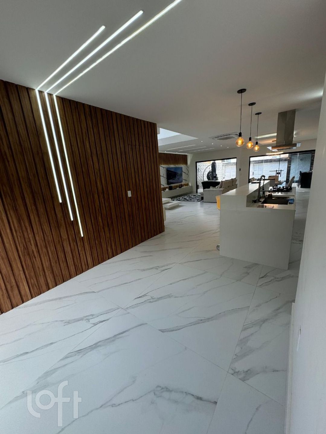 Casa à venda em Recreio dos Bandeirantes com 400 m², 5 quartos, 4 suítes, 1 vaga