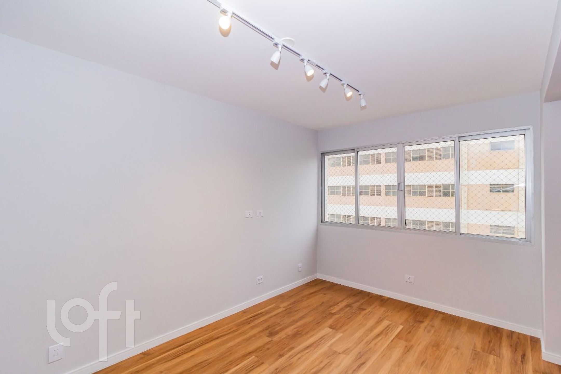 Apartamento à venda com 2 quartos, 69m² - Foto 4