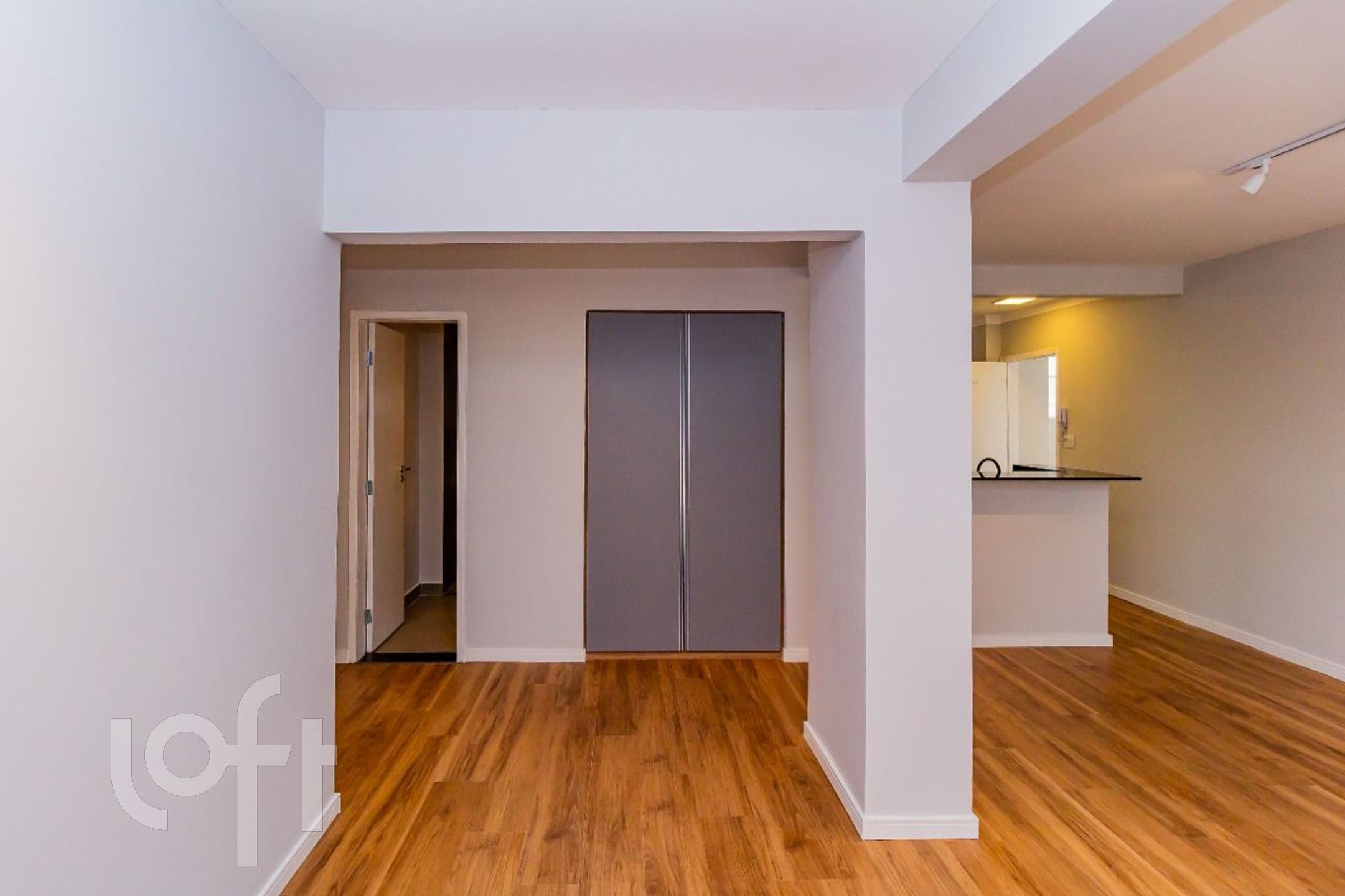 Apartamento à venda com 2 quartos, 69m² - Foto 8