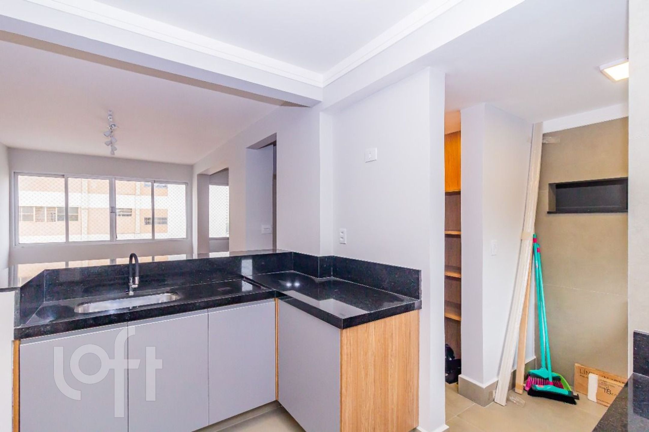 Apartamento à venda com 2 quartos, 69m² - Foto 24