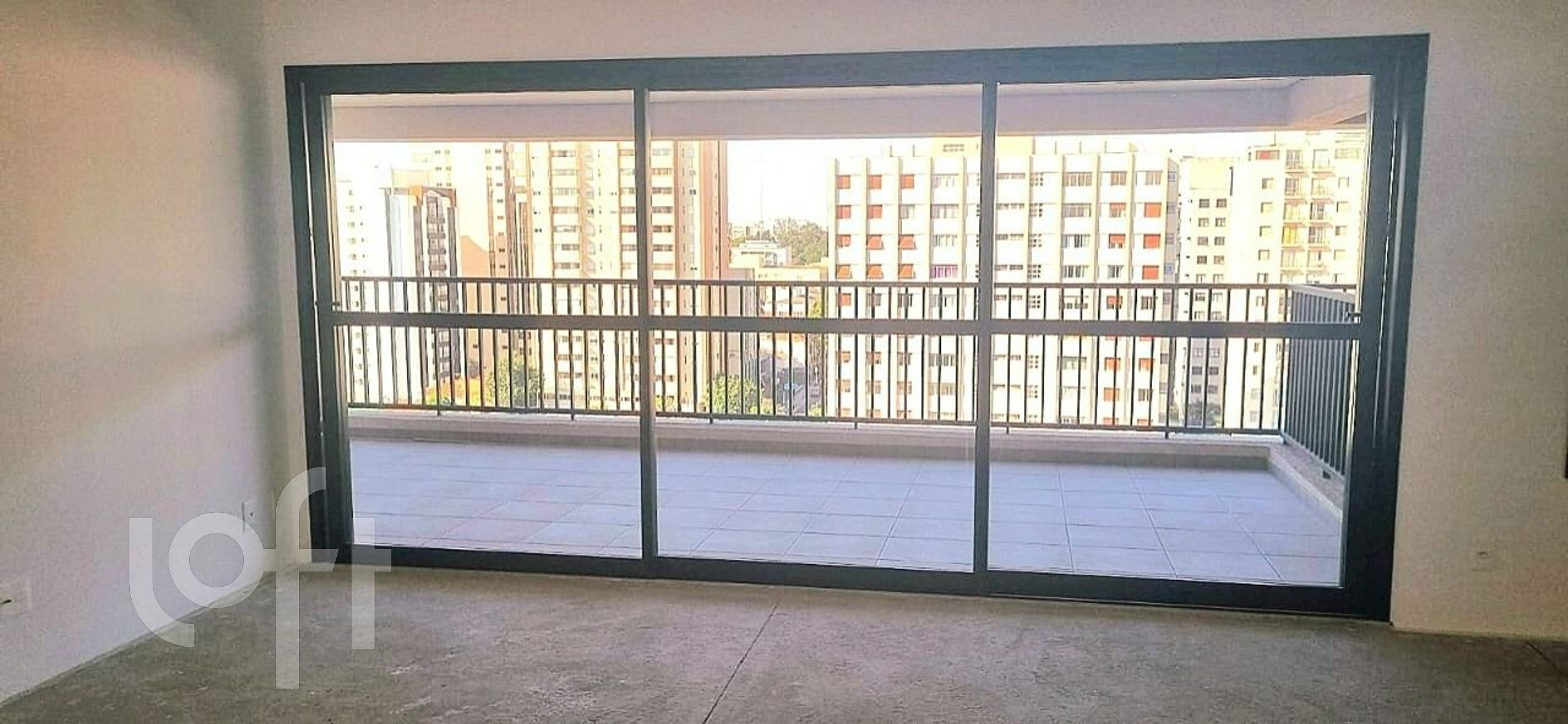 Apartamento à venda com 3 quartos, 147m² - Foto 1