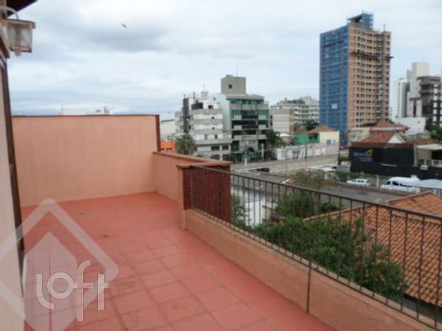 Apartamento com 148m², 3 dormitórios, 1 suíte, 1 vaga, Menino Deus em Porto Alegre