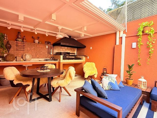 Apartamento com 120m², 2 dormitórios, Cidade Baixa em Porto Alegre