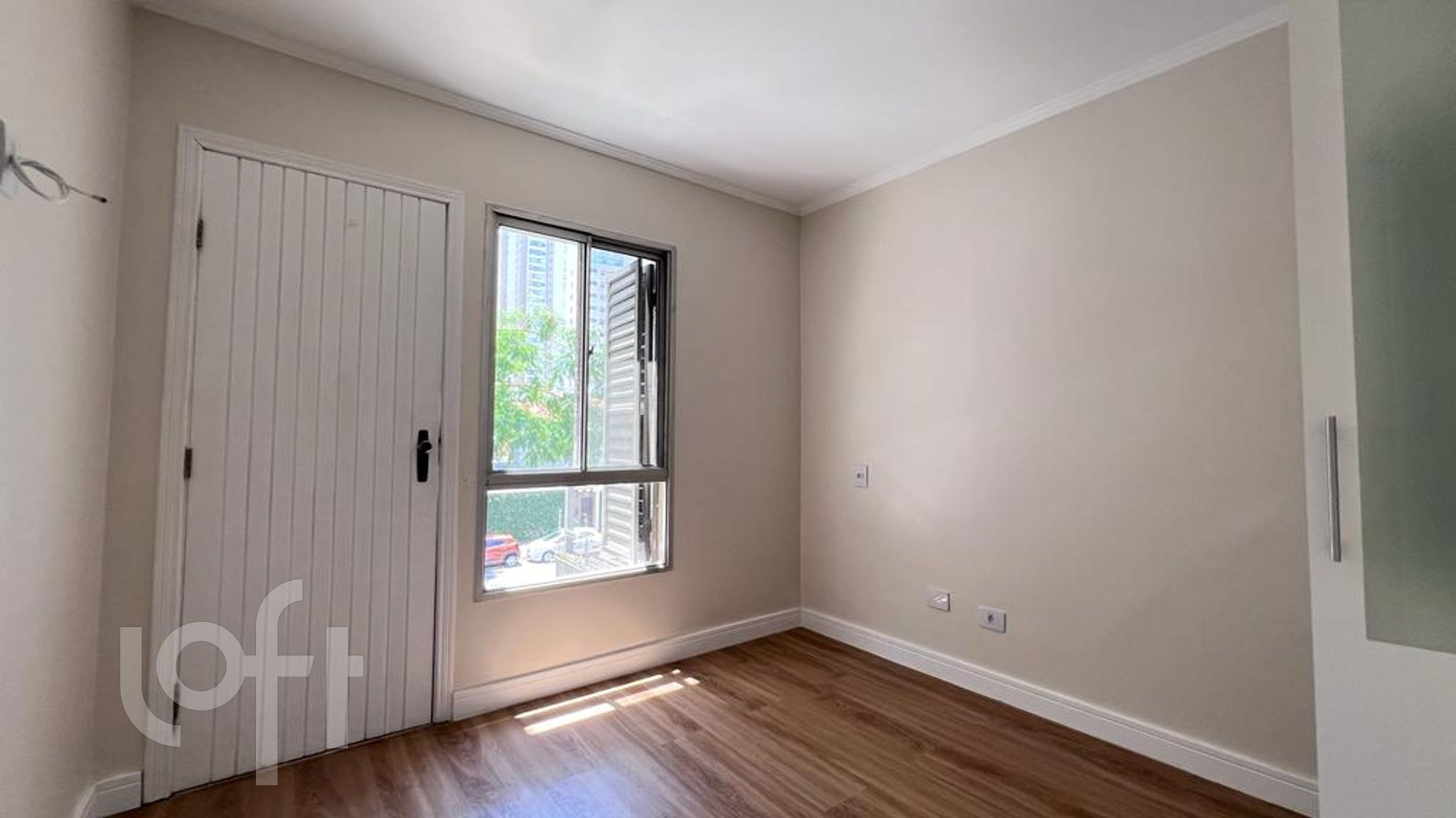 Apartamento à venda com 2 quartos, 70m² - Foto 2