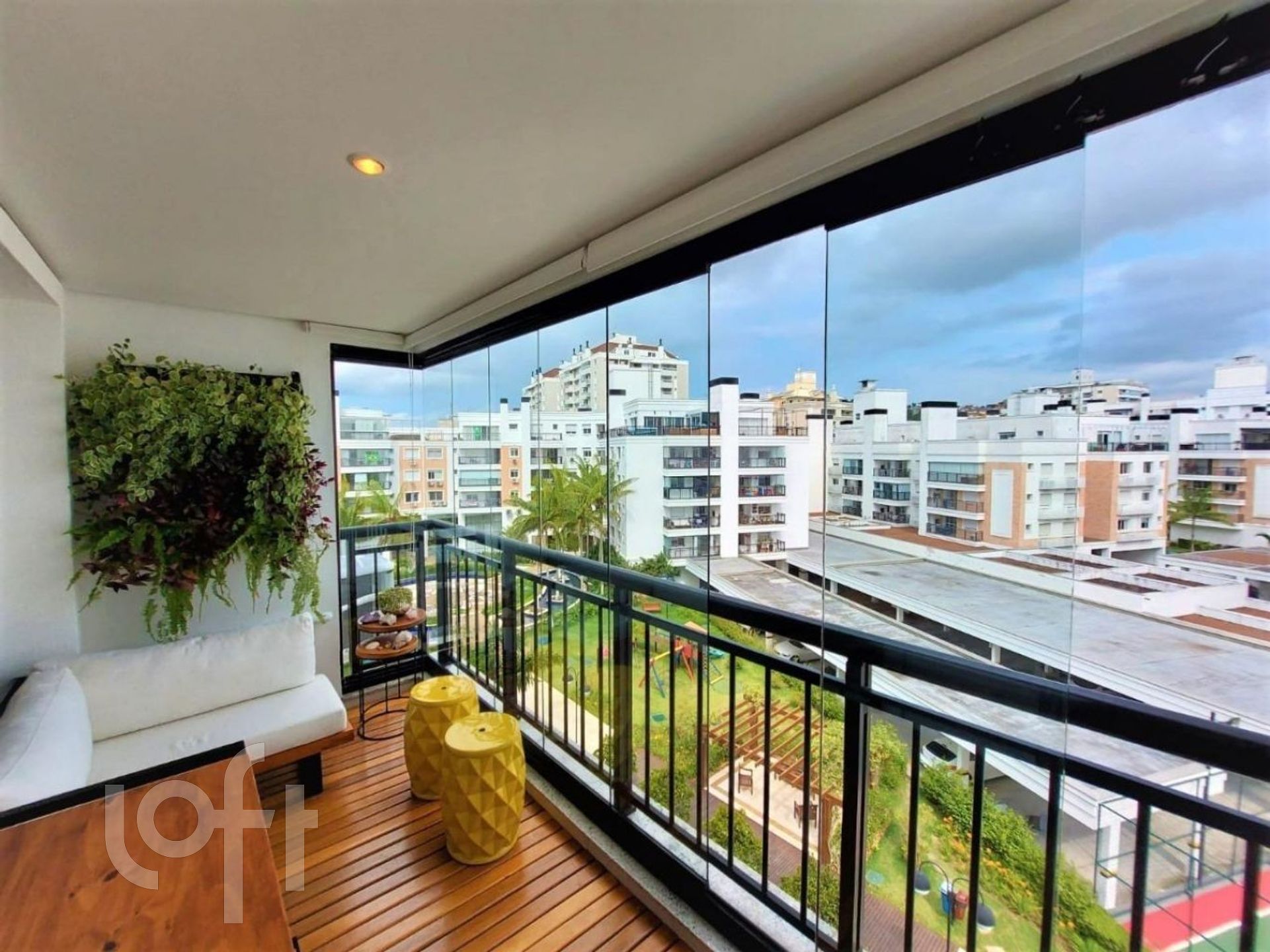 Apartamento à venda em Abraão com 86 m², 2 quartos, 2 suítes, 2 vagas