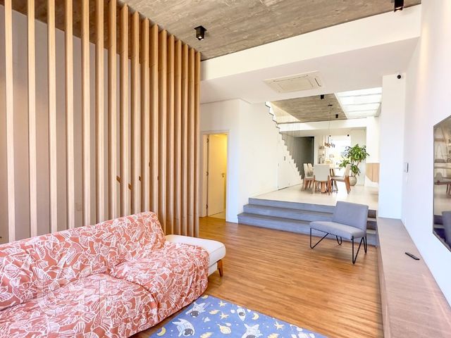 Casa com 320m², 3 dormitórios, 2 suítes, 3 vagas, Chácara das Pedras em Porto Alegre