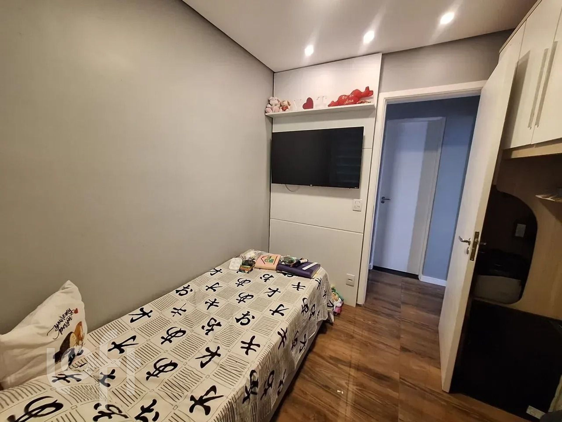 Apartamento à venda com 2 quartos, 60m² - Foto 9