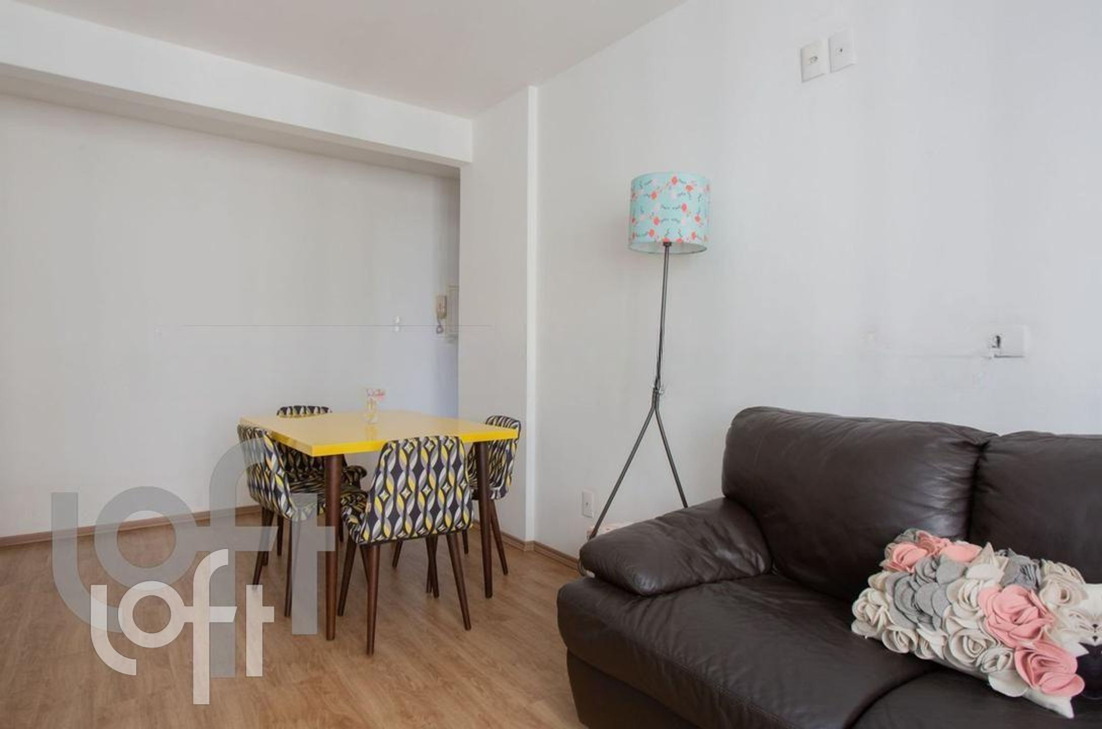 Apartamento à venda com 2 quartos, 77m² - Foto 12