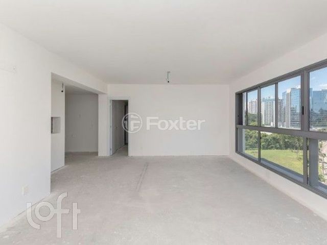 Apartamento com 98m², 3 dormitórios, 1 suíte, 2 vagas, Petrópolis em Porto Alegre