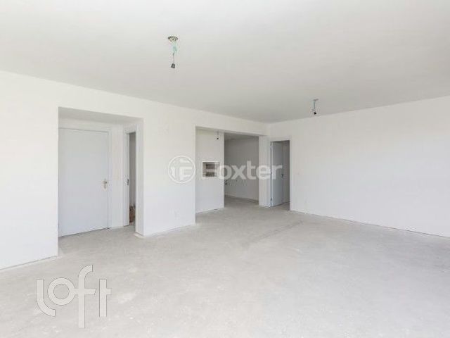 Apartamento com 98m², 3 dormitórios, 1 suíte, 2 vagas, Petrópolis em Porto Alegre