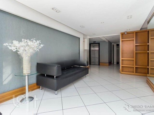 Apartamento com 65m², 2 dormitórios, 1 suíte, 1 vaga, Rio Branco em Porto Alegre