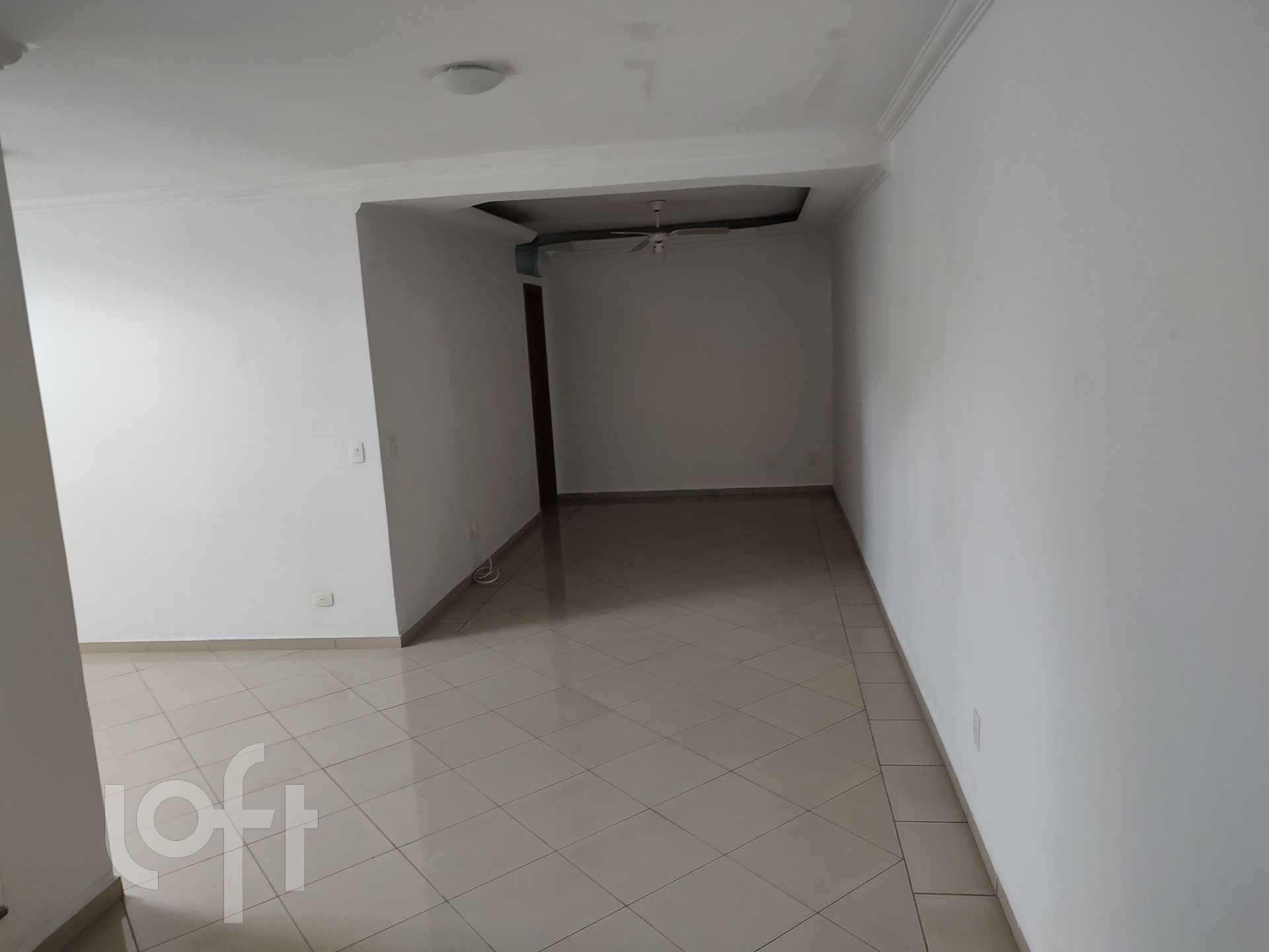 Casa à venda com 4 quartos, 250m² - Foto 4