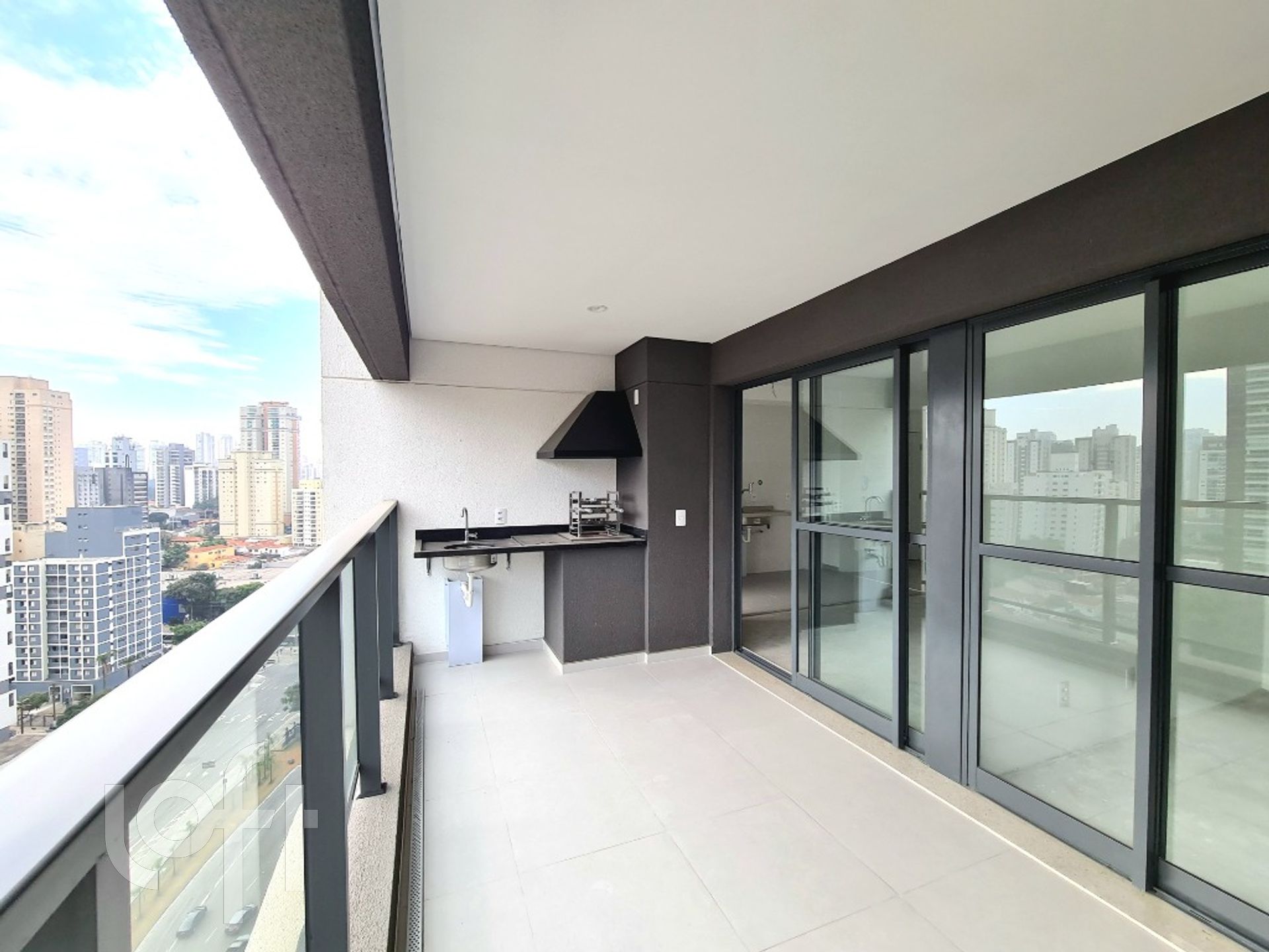 Apartamento à venda com 3 quartos, 84m² - Foto 2