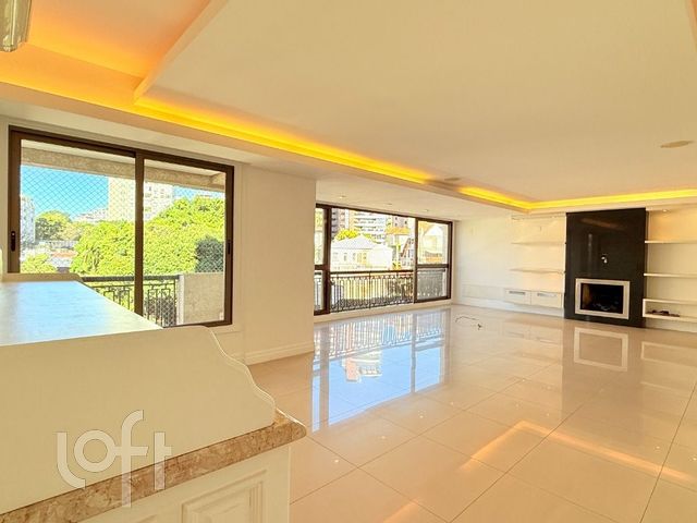 Apartamento com 161m², 3 dormitórios, 3 suítes, 2 vagas, Moinhos de Vento em Porto Alegre