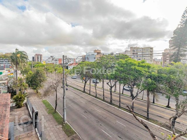 Apartamento com 112m², 3 dormitórios, 1 suíte, 1 vaga, Higienópolis em Porto Alegre