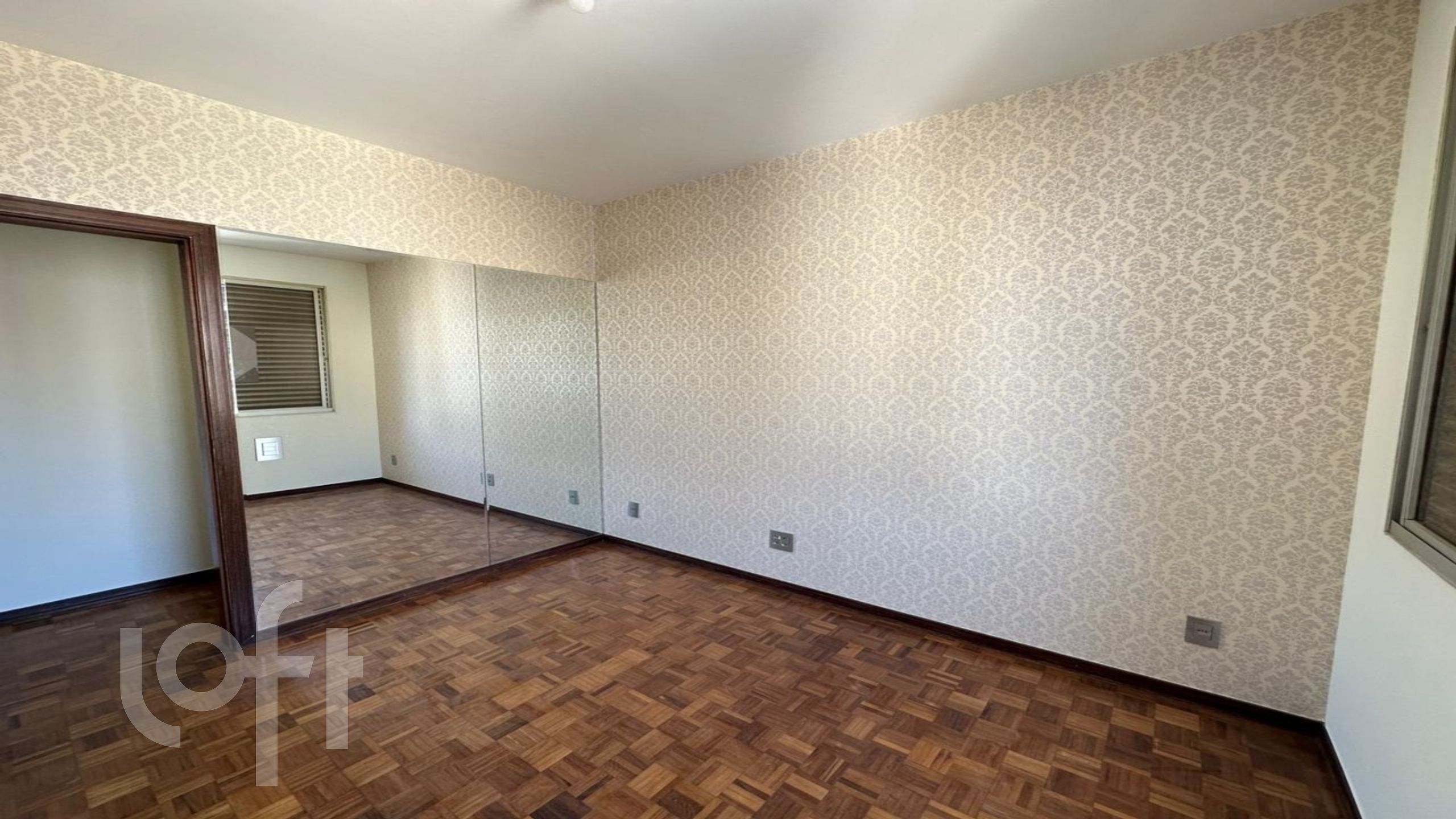 Apartamento à venda com 4 quartos, 180m² - Foto 17