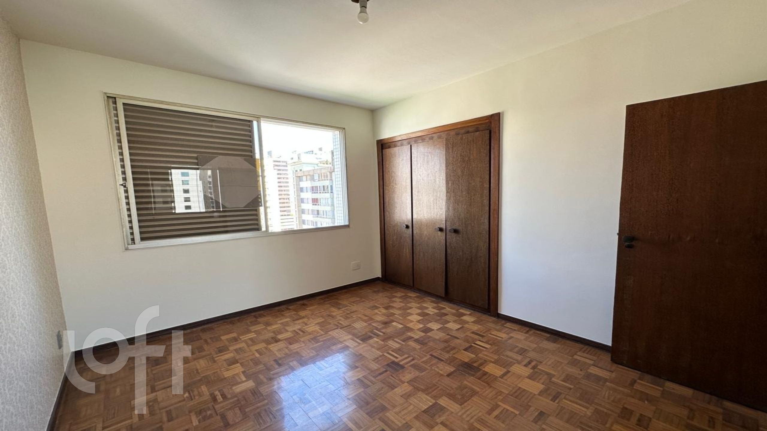 Apartamento à venda com 4 quartos, 180m² - Foto 15