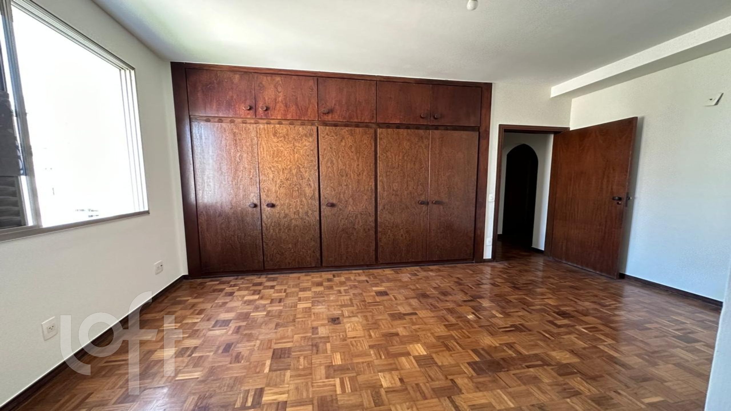 Apartamento à venda com 4 quartos, 180m² - Foto 18