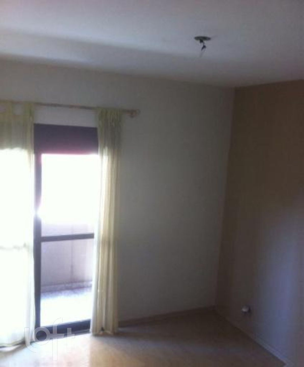 Apartamento à venda com 4 quartos, 190m² - Foto 2