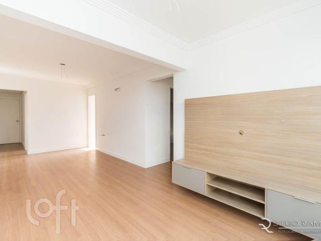 Apartamento com 90m², 3 dormitórios, 1 suíte, 2 vagas, Higienópolis em Porto Alegre