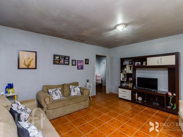 Casa com 369m², 3 dormitórios, 1 suíte, 2 vagas, Jardim Botânico em Porto Alegre