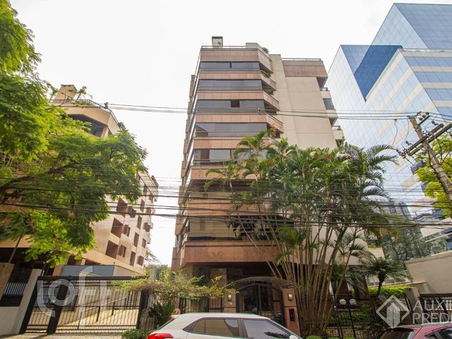 Apartamento com 154m², 3 dormitórios, 1 suíte, 2 vagas, Moinhos de Vento em Porto Alegre
