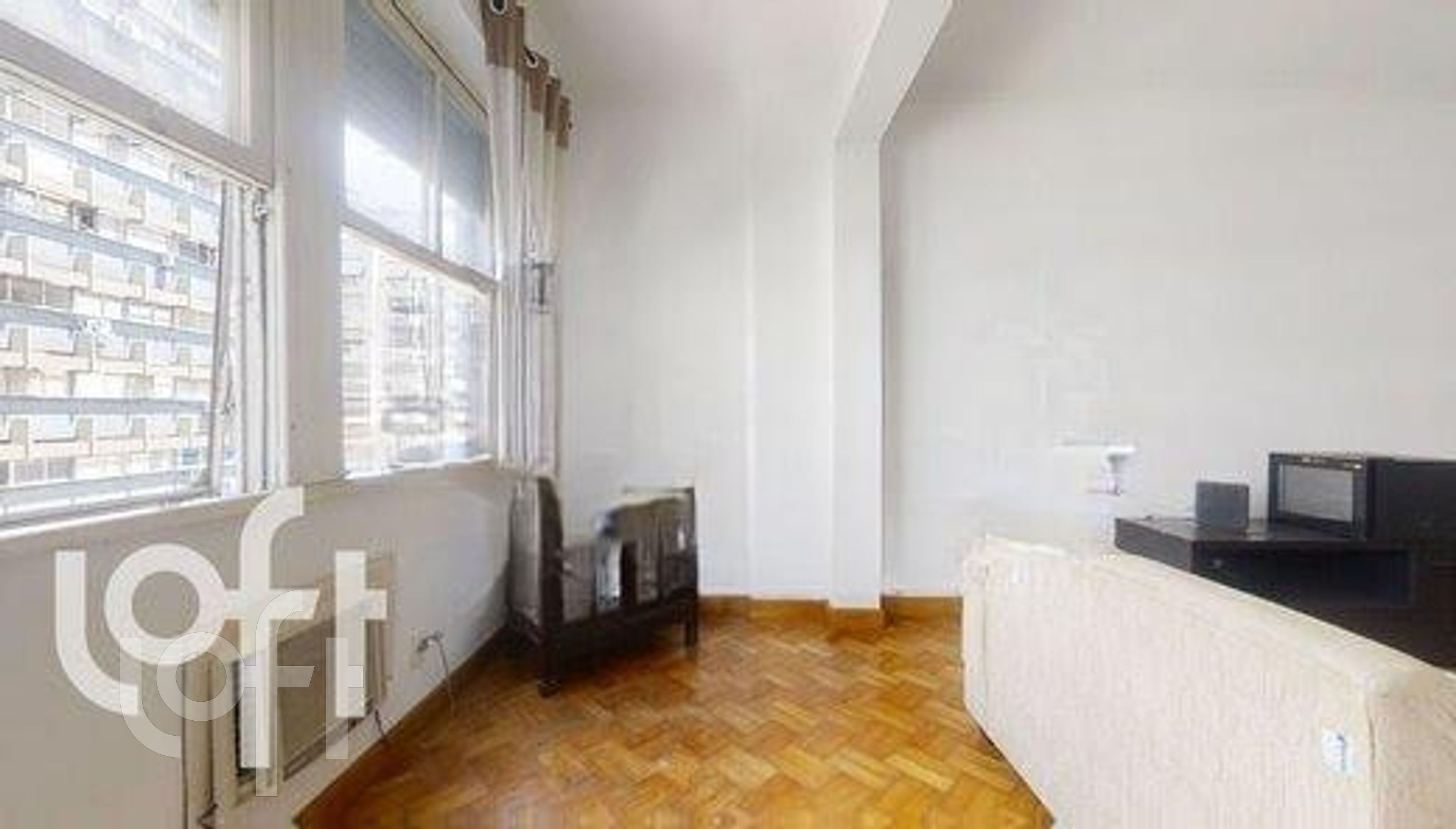 Apartamento à venda com 3 quartos, 140m² - Foto 2