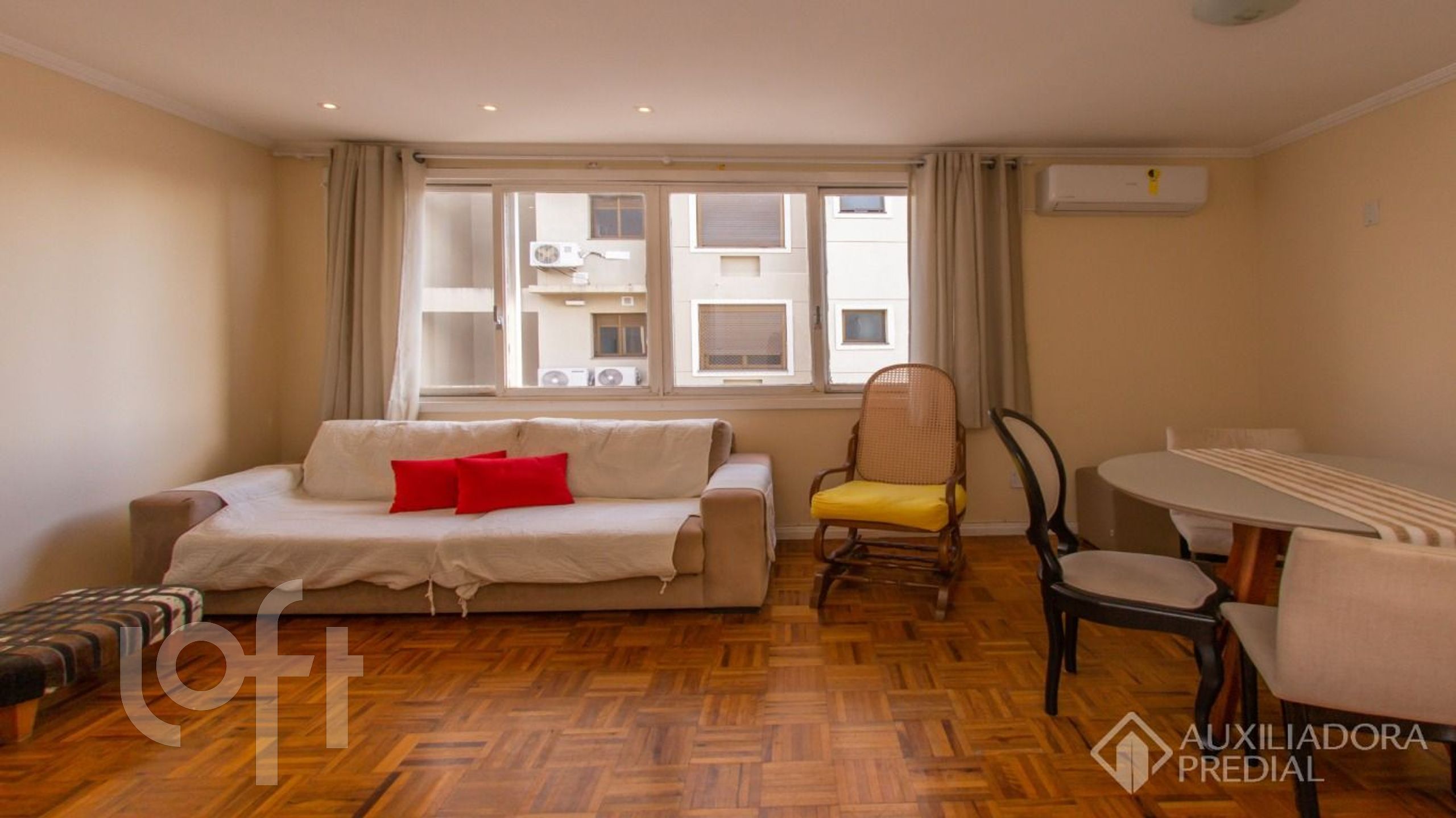 Apartamento com 80m², 2 dormitórios, 1 vaga, Petrópolis em Porto Alegre