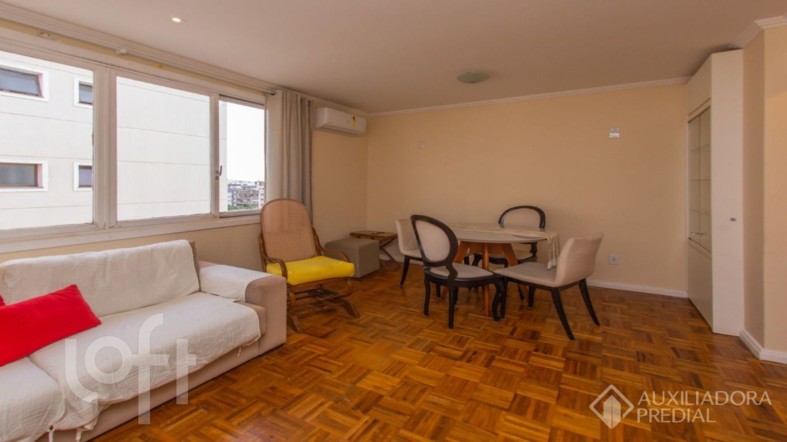 Apartamento com 80m², 2 dormitórios, 1 vaga, Petrópolis em Porto Alegre