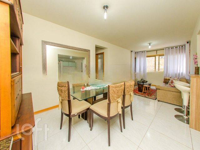 Apartamento com 74m², 2 dormitórios, 1 suíte, 1 vaga, Jardim Botânico em Porto Alegre