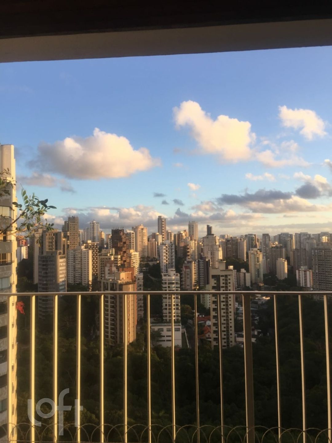 Apartamento à venda com 4 quartos, 236m² - Foto 2