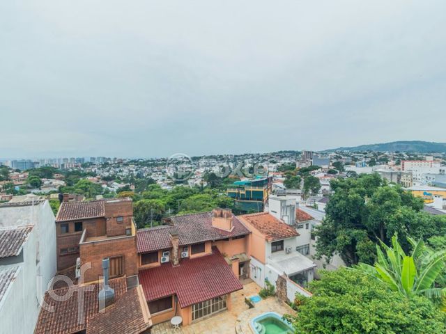 Apartamento com 78m², 3 dormitórios, 1 suíte, 1 vaga, Três Figueiras em Porto Alegre