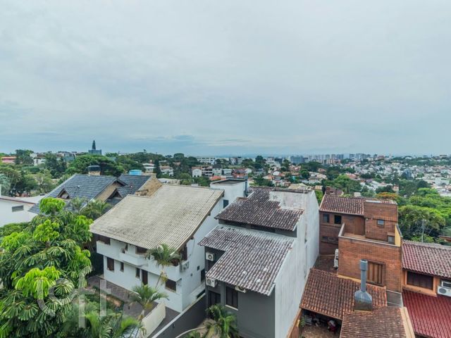 Apartamento com 78m², 3 dormitórios, 1 suíte, 1 vaga, Três Figueiras em Porto Alegre