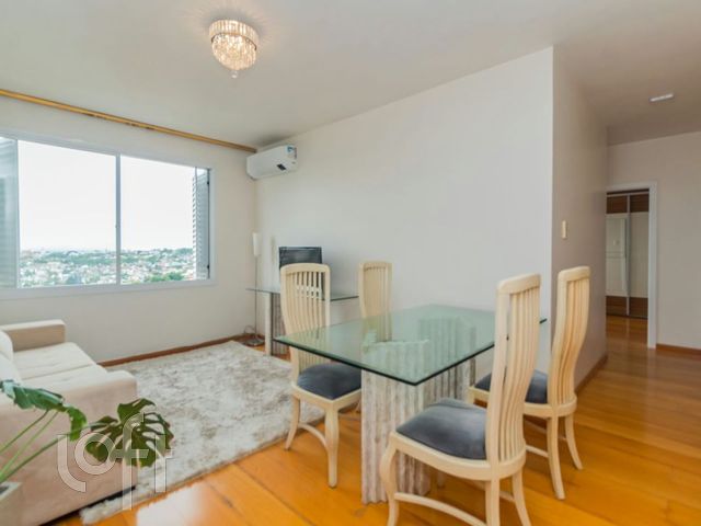 Apartamento com 78m², 3 dormitórios, 1 suíte, 1 vaga, Três Figueiras em Porto Alegre