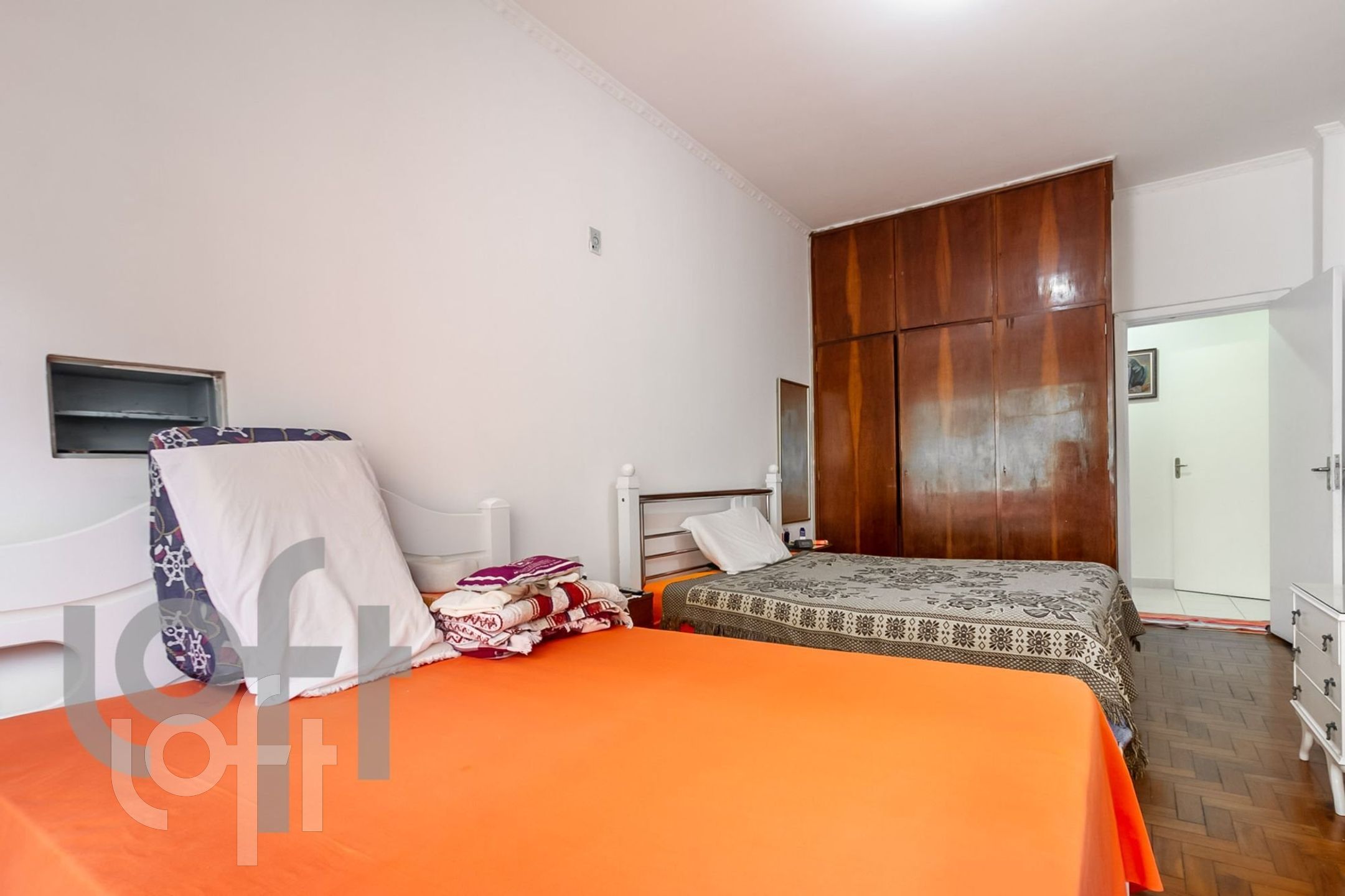 Apartamento à venda com 2 quartos, 128m² - Foto 2