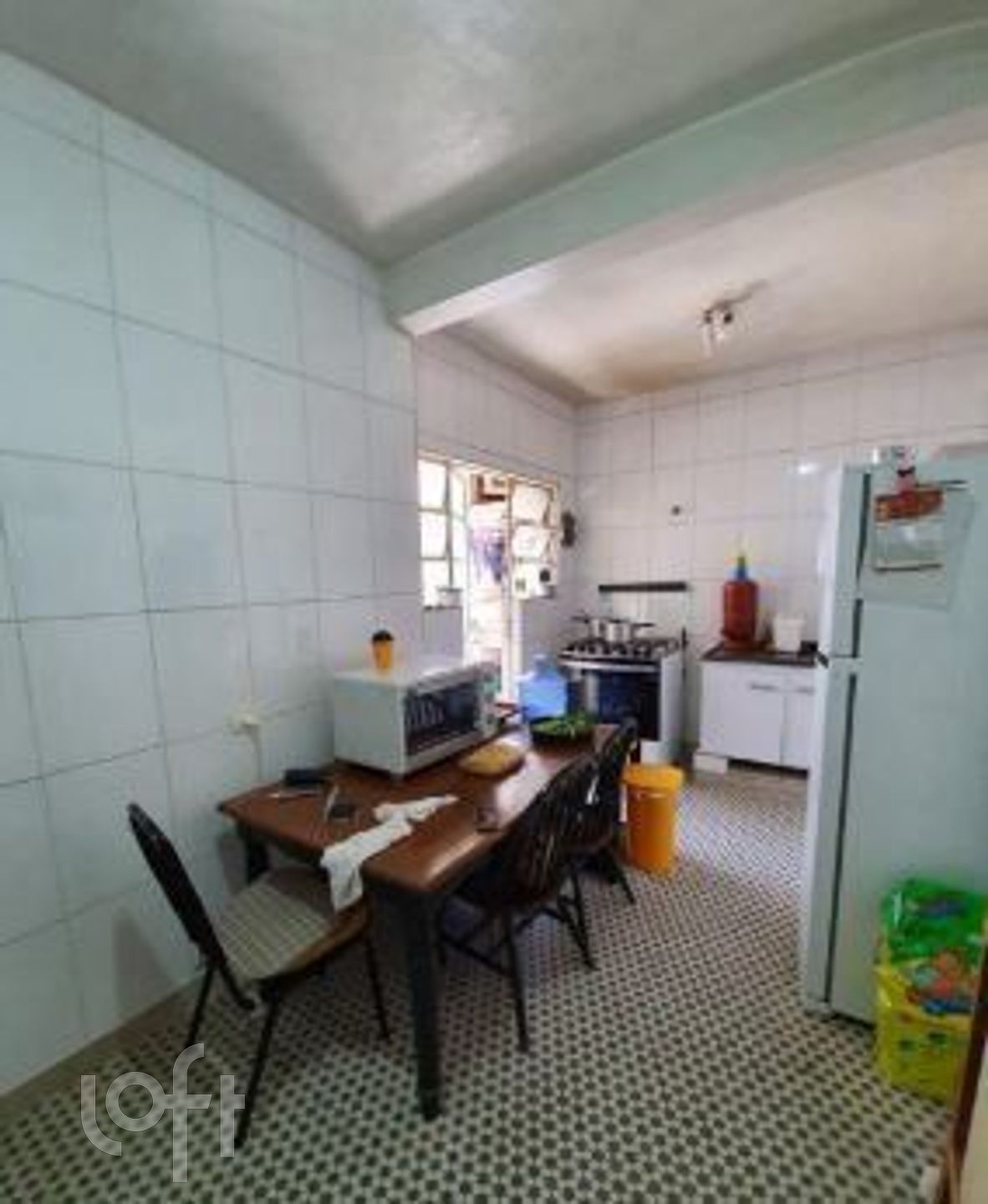 Apartamento à venda com 3 quartos, 180m² - Foto 2