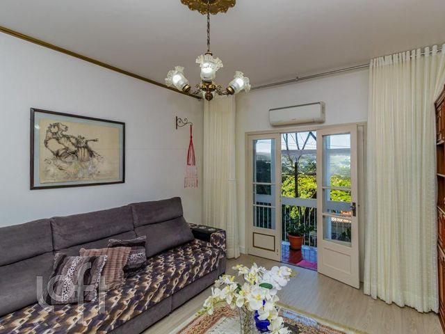 Apartamento com 102m², 3 dormitórios, Petrópolis em Porto Alegre