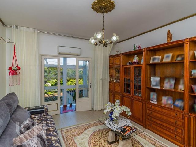 Apartamento com 102m², 3 dormitórios, Petrópolis em Porto Alegre