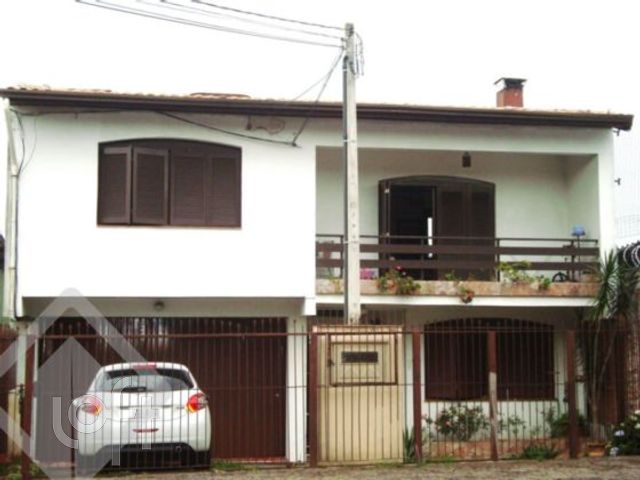 Casa com 336m², 3 dormitórios, 2 suítes, 3 vagas, Cristo Redentor em Porto Alegre