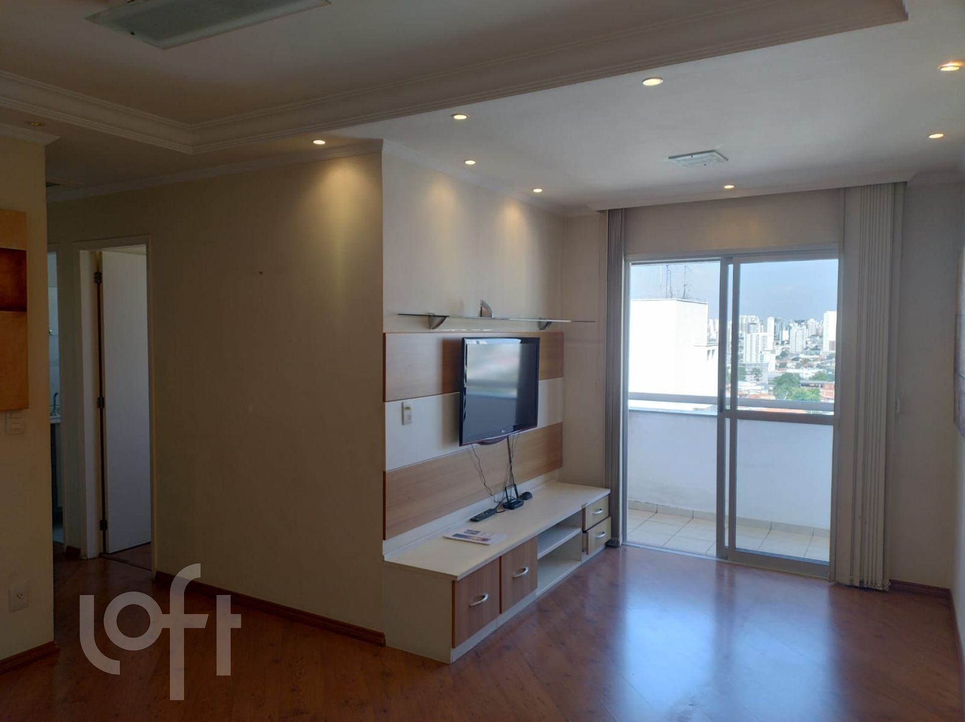 Apartamento à venda com 2 quartos, 69m² - Foto 1