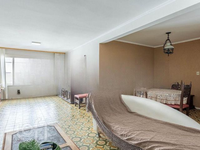 Apartamento com 116m², 3 dormitórios, 1 suíte, 2 vagas, Floresta em Porto Alegre