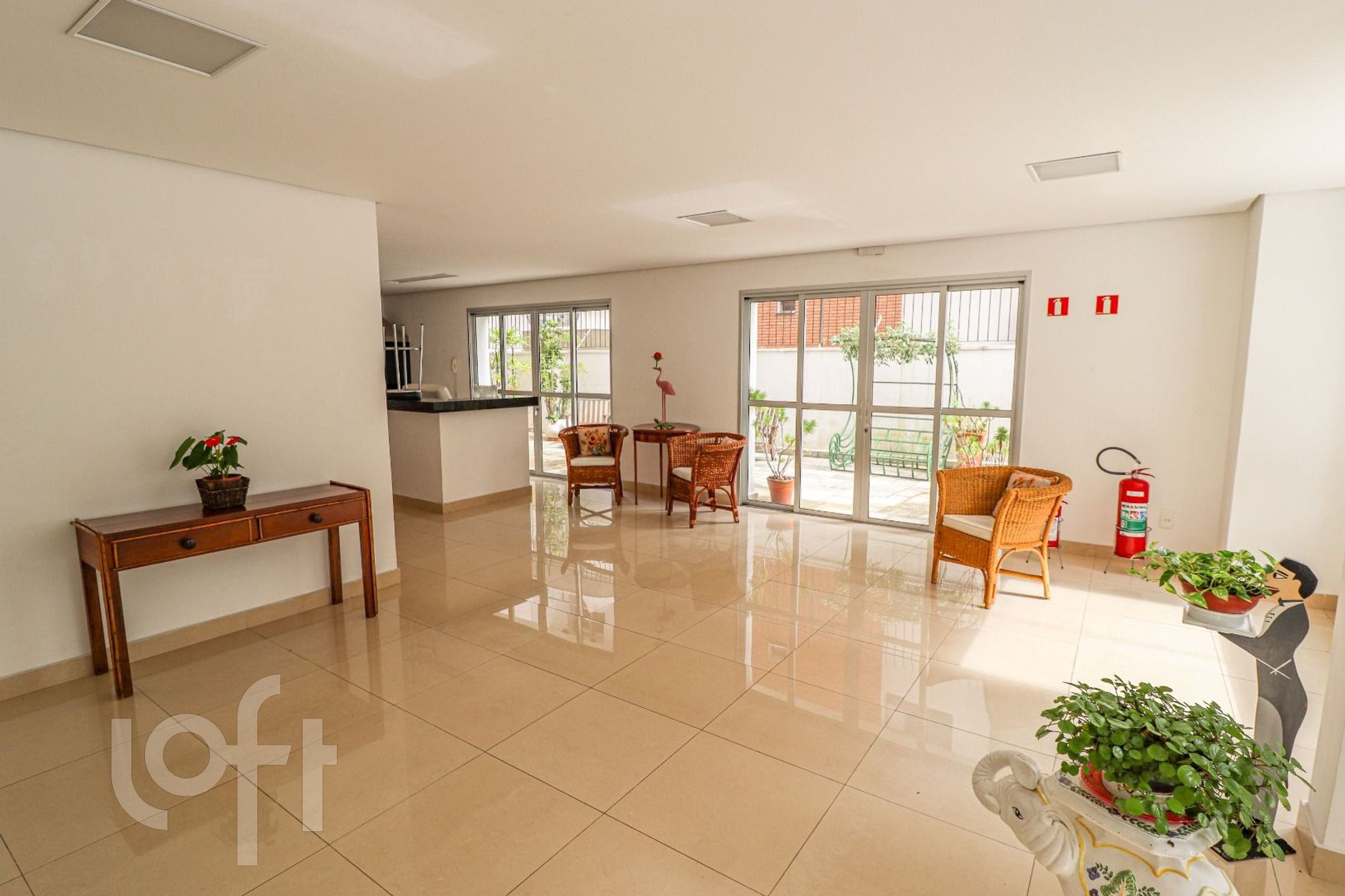 Apartamento à venda com 1 quarto, 60m² - Foto 23