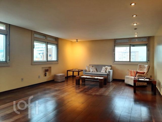 Apartamento com 184m², 4 dormitórios, 1 suíte, 2 vagas, Bom Fim em Porto Alegre