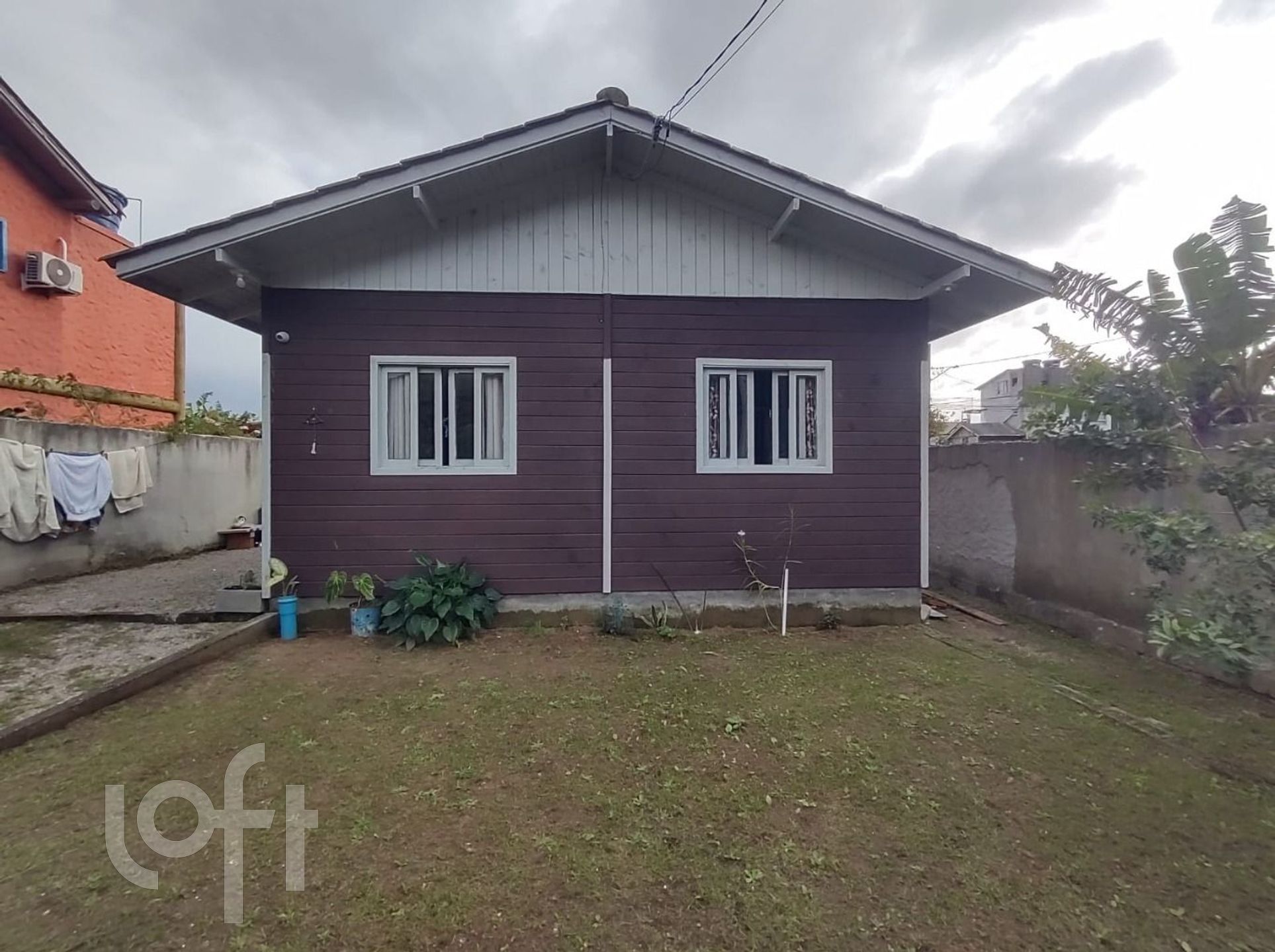 Casa à venda em Pinheira com 80 m², 1 quarto, 1 vaga